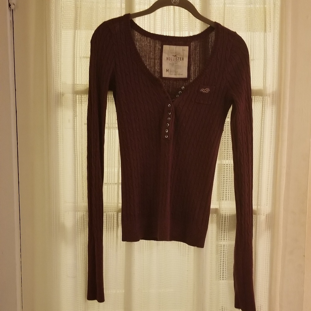 Hollister Burgandy Sweater Size Medium